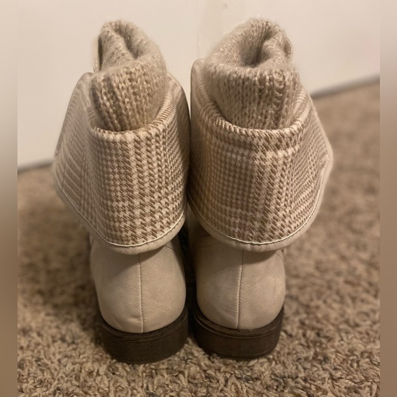 JustFab Elenora Sweater Fold over Ankle Boots, 11 - Picture 6 of 6